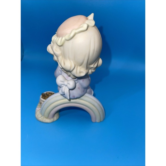 Precious Moments 1994 Figurine 'Dreams Really Do Come True' #128309‎  No Box - Picture 4 of 9